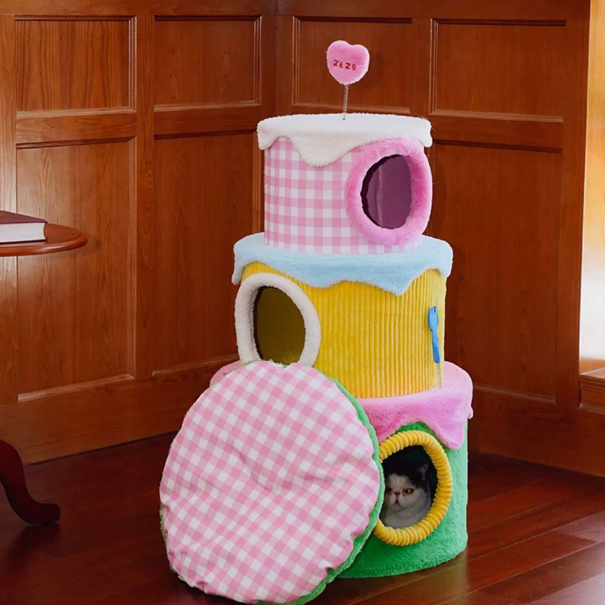 zeze Cream Three-Layer Cake Cat Tree — 110 cm Plush Cat Condo with Hideaways
