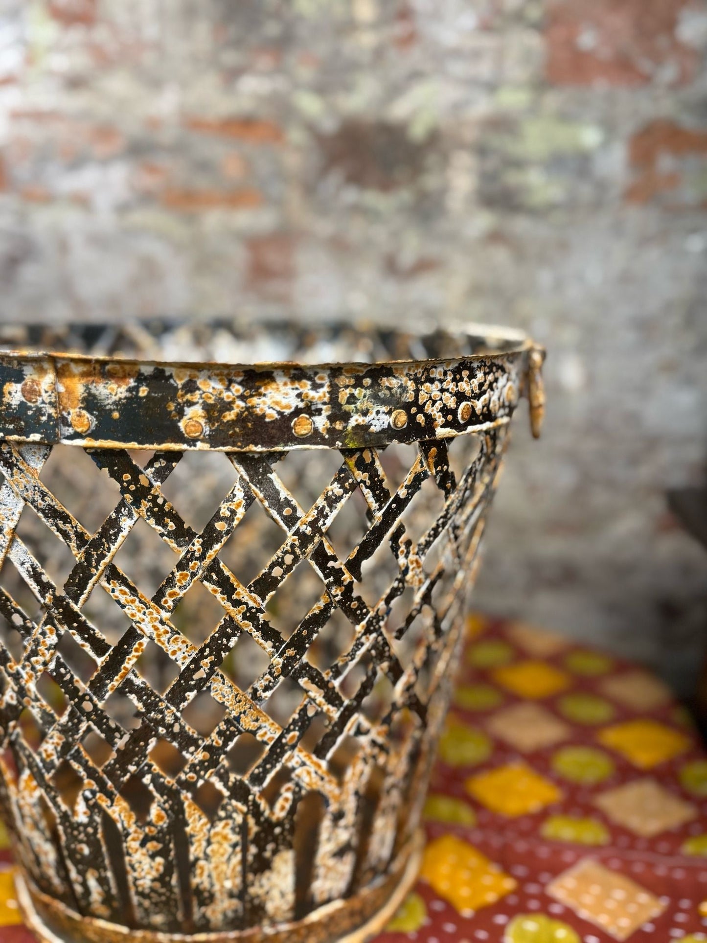 Rustic Lattice Metal Bucket Log Basket /Plant Pot Planter Patio Pail Kindling A