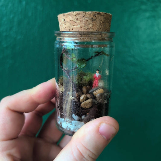 Closed mossarium and terrariums