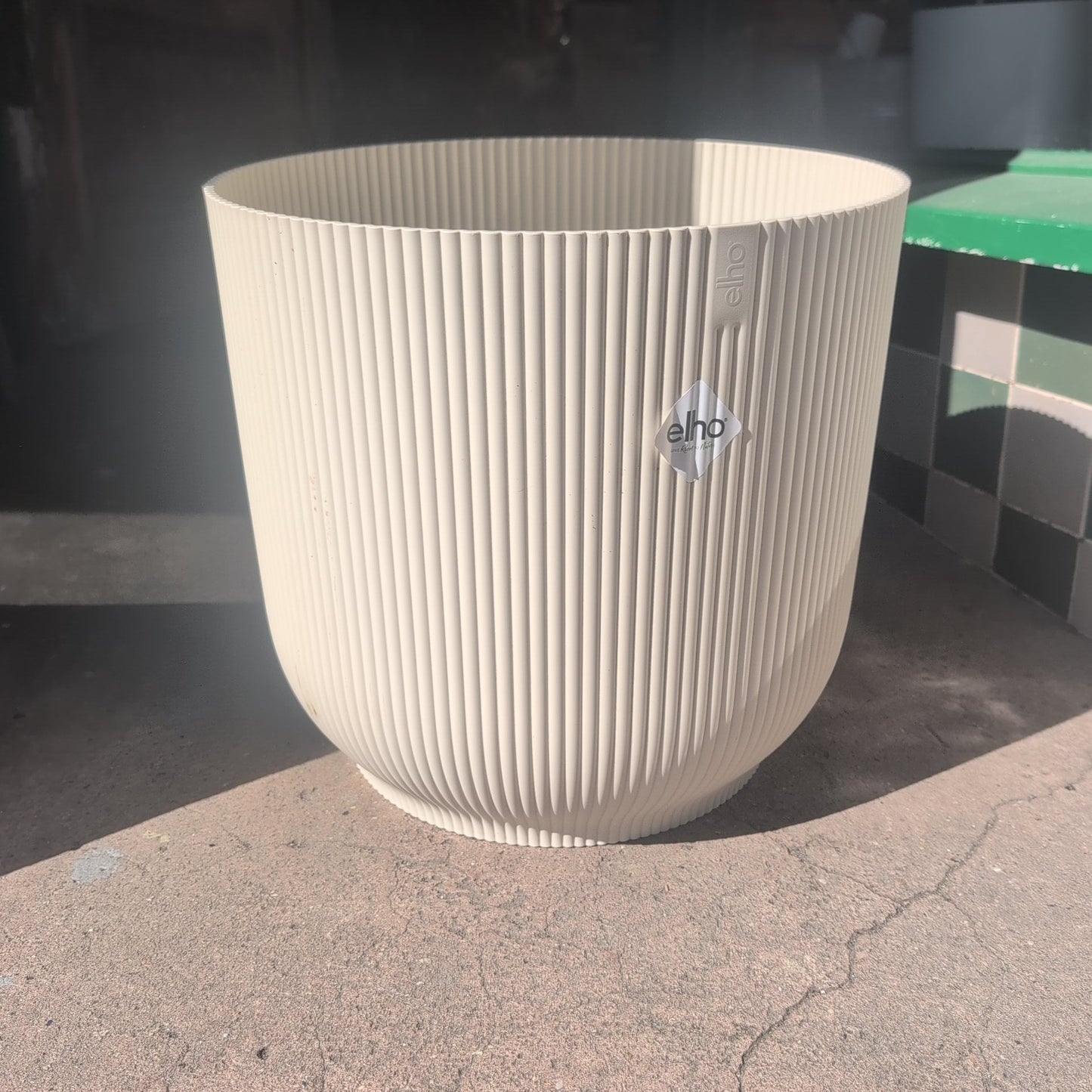 Elho 'Vibes' Collection Pots from 7cm to 35cm