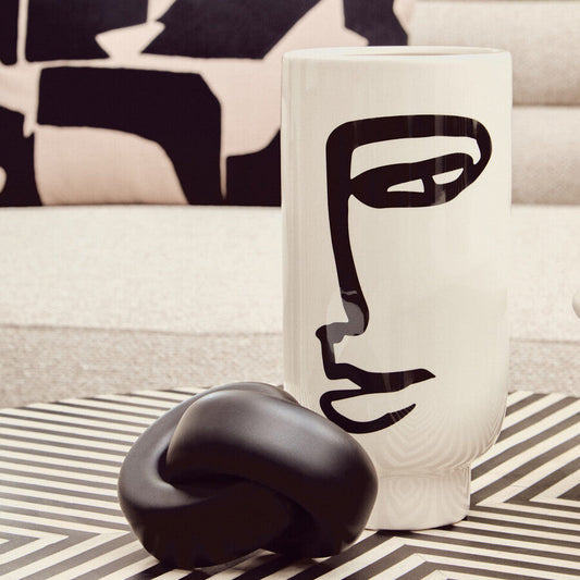 Viso Large Black And White Face Vase
