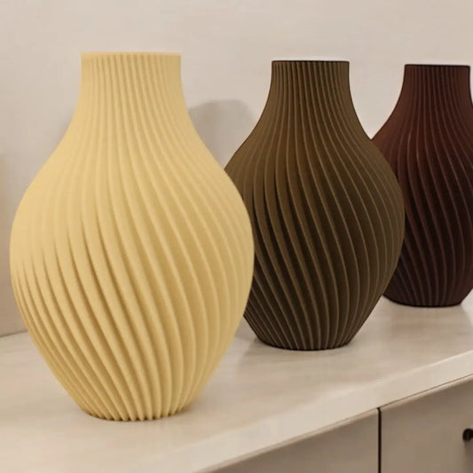 The Felicia Vase – Spiraled 3D Printed Decor for Dried Flowers