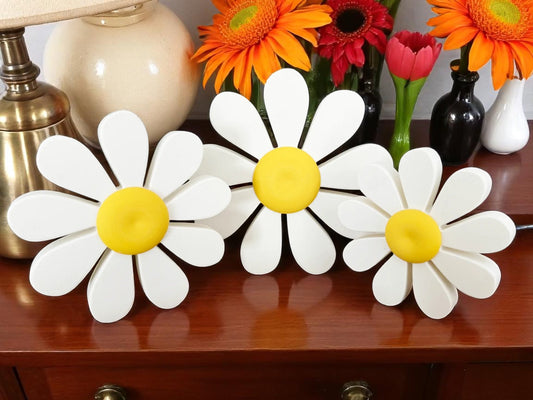 Daisy Flower Wall Decor Free Standing Magnetic | Gift for Mum | Vibrant Flowers Shelf Sitter Summer Bloom | Set Of Three