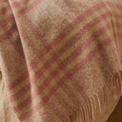 Hex XL Pure New Wool Throw - Dusky Pink