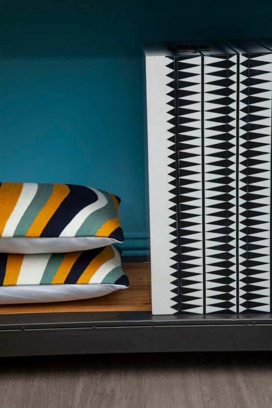 Issey Black And White Resin Table And Stool