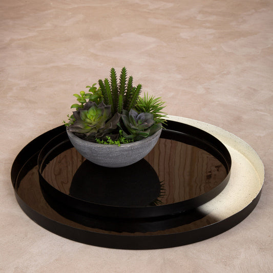 Ramus Set Of Two Black And White Ombre Trays