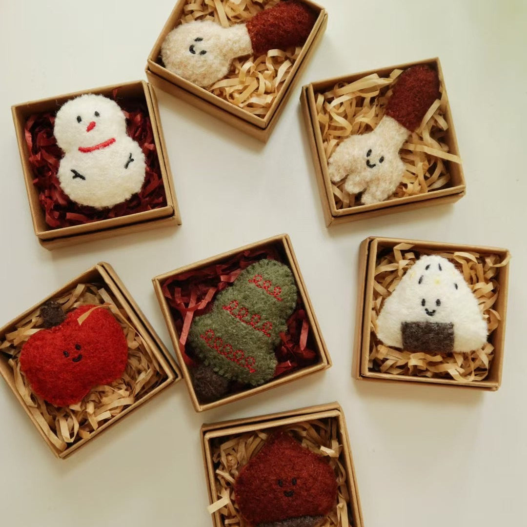 Daily White | Onigiri Woollen Brooch