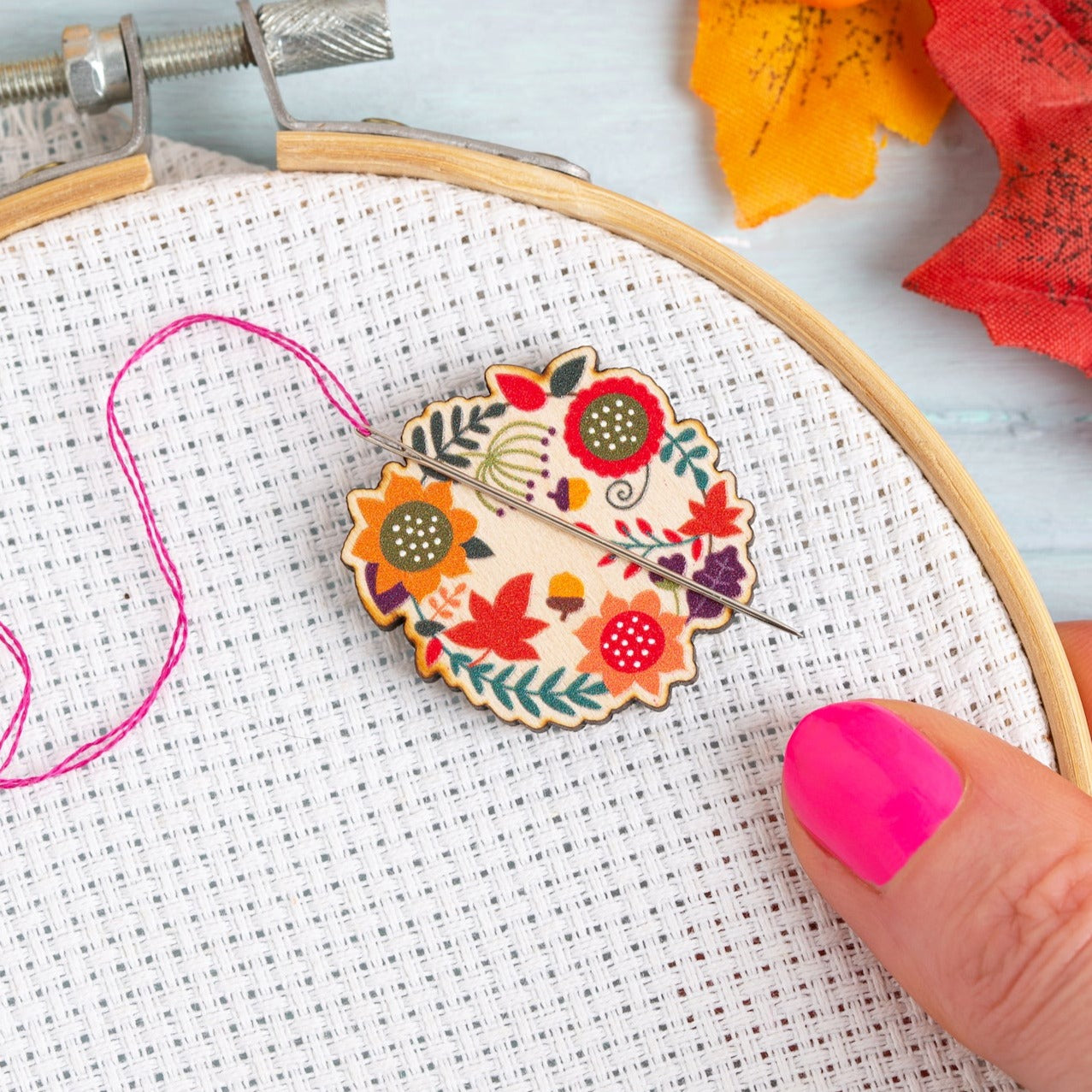 Autumn Leaves Magnetic Needle Minder