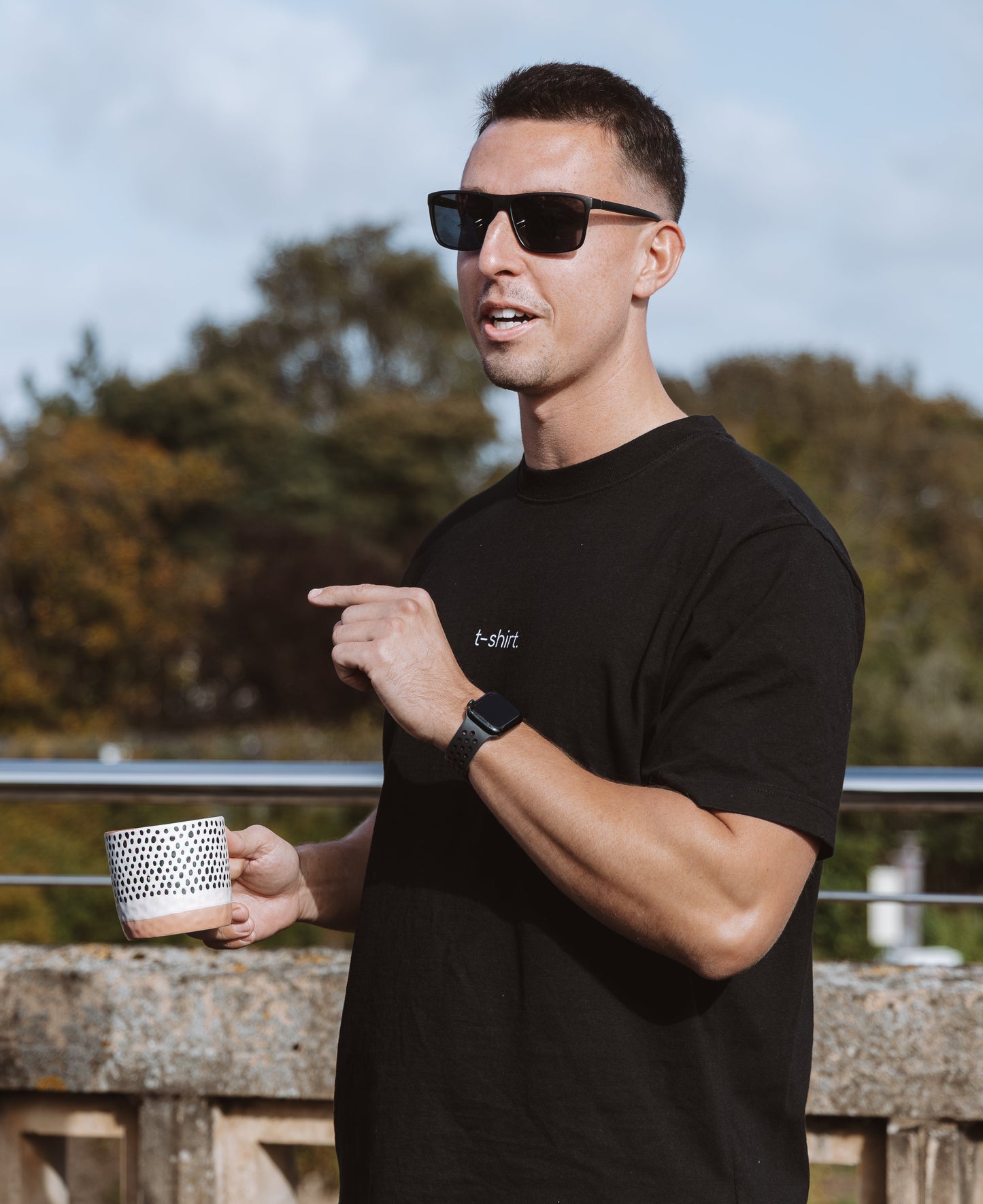 simple. t-shirt. black.