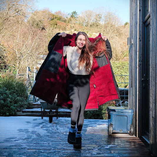 Sports-Cape - Black & Burgundy