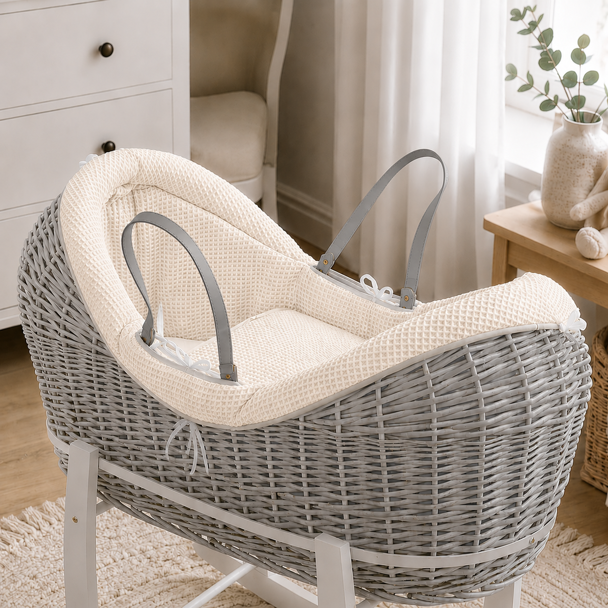 Wicker Deluxe Pod Baby Moses Basket With Stand