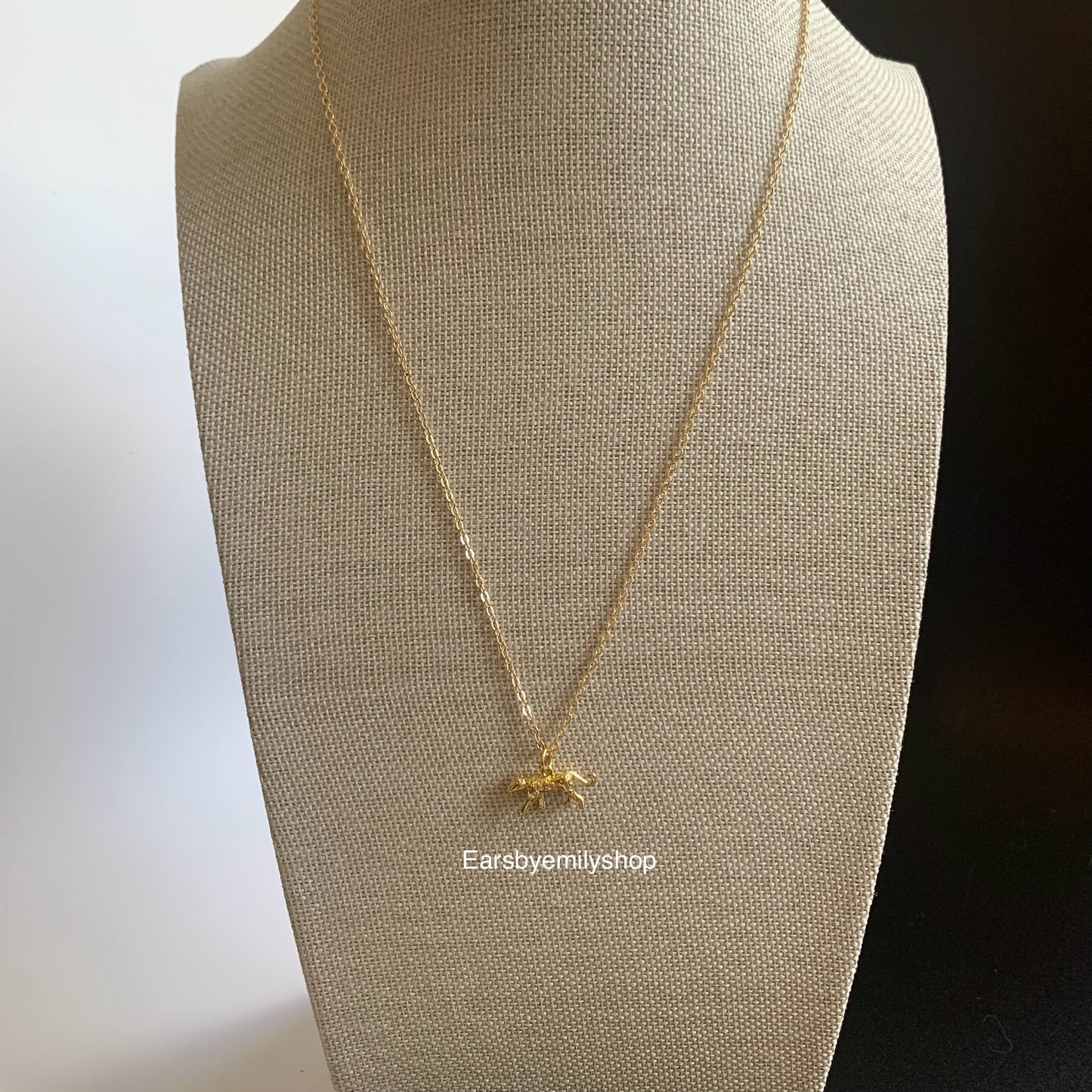 Gold plated leopard pendant with necklace
