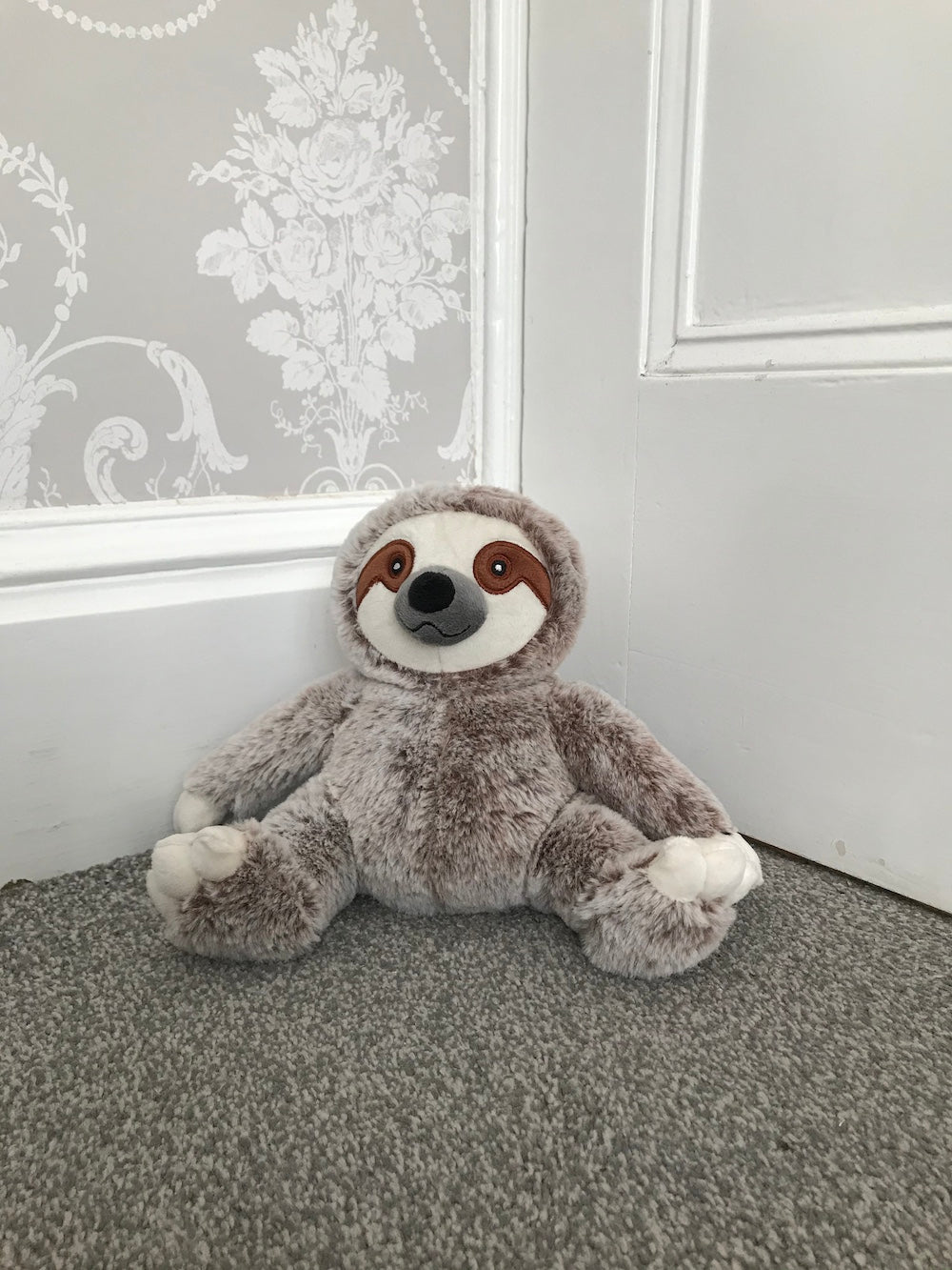 Satchville Sitting Sloth Door Stop