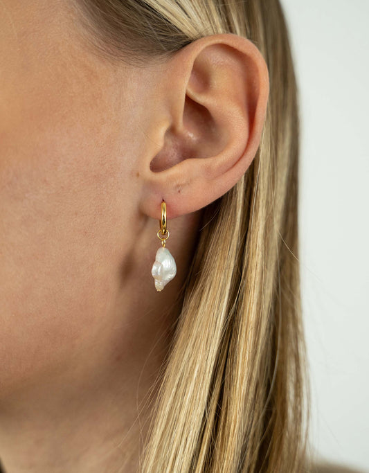 Clover Pearl Earrings