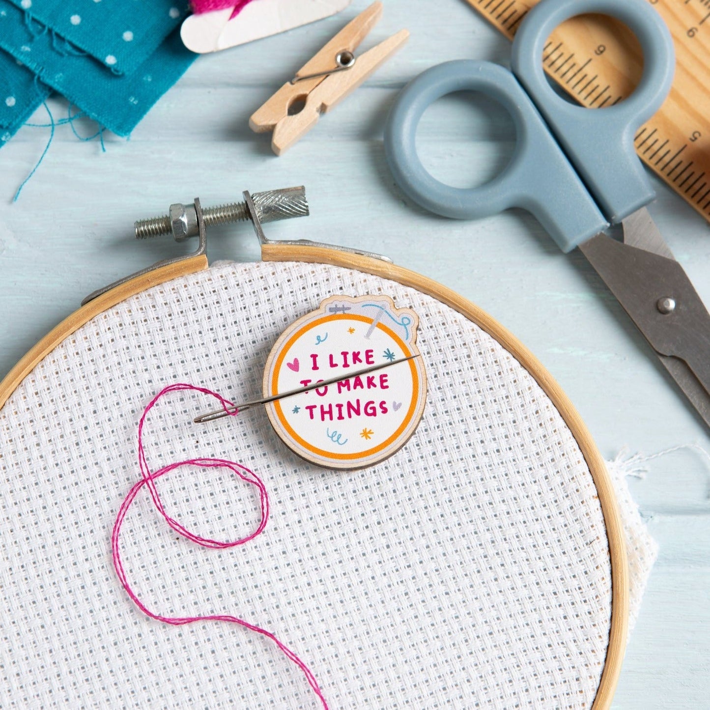 I Like To Make Things Magnetic Needle Minder