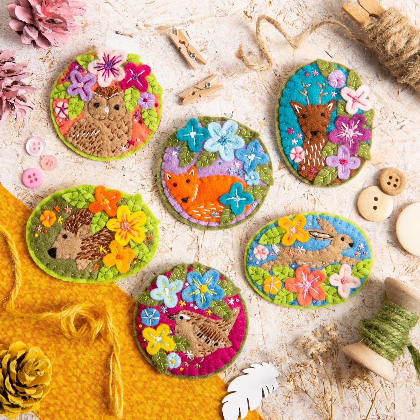 Deer Felt Craft Brooch Kit for Beginners