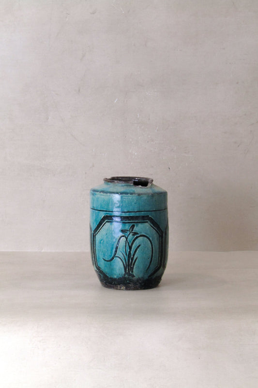 Vintage Emerald Green Pot - No 6