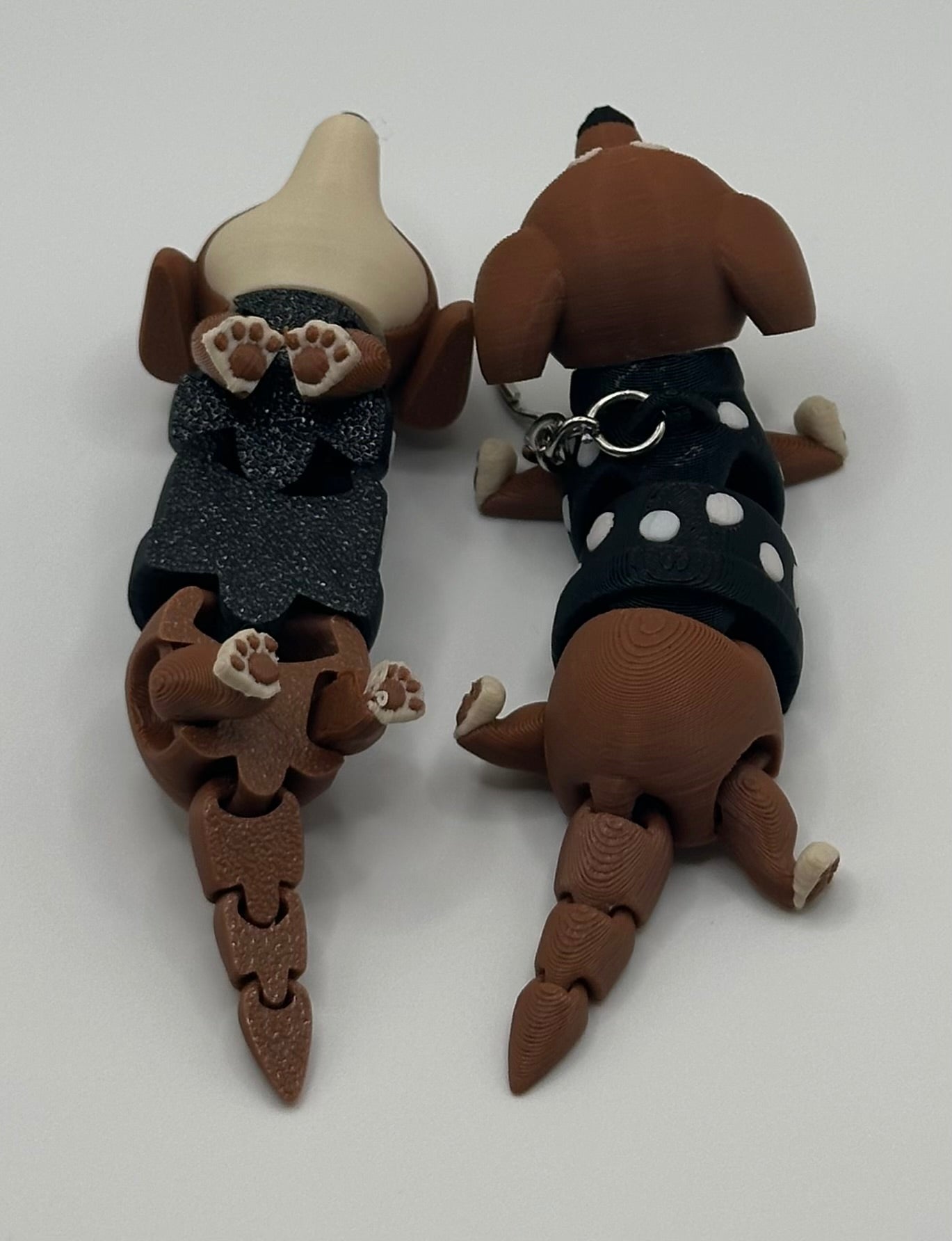 3D Printed Flexi Sausage Dog | Dachshund Fidget Toy | Cute Desk Buddy | Keychain | Keyring Gift for Dog Lovers