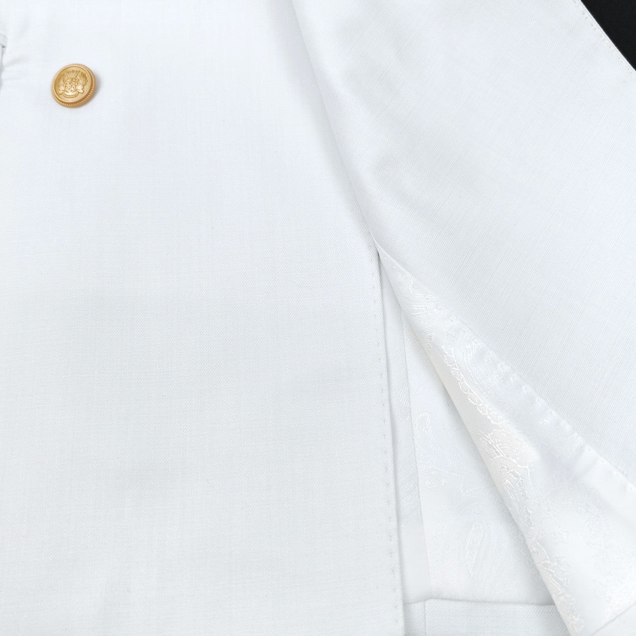 Men’s Slim Fit White Double-Breasted Wool-Blend Suit with Gold Buttons