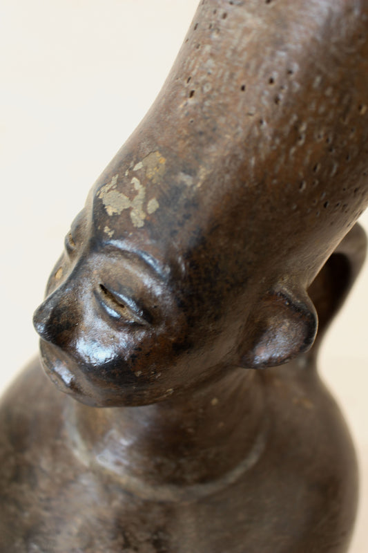 Mangbetu figural clay pot 02