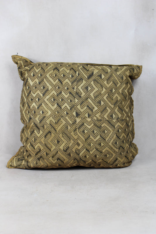 Vintage Showa Cloth Cushion - 25.10