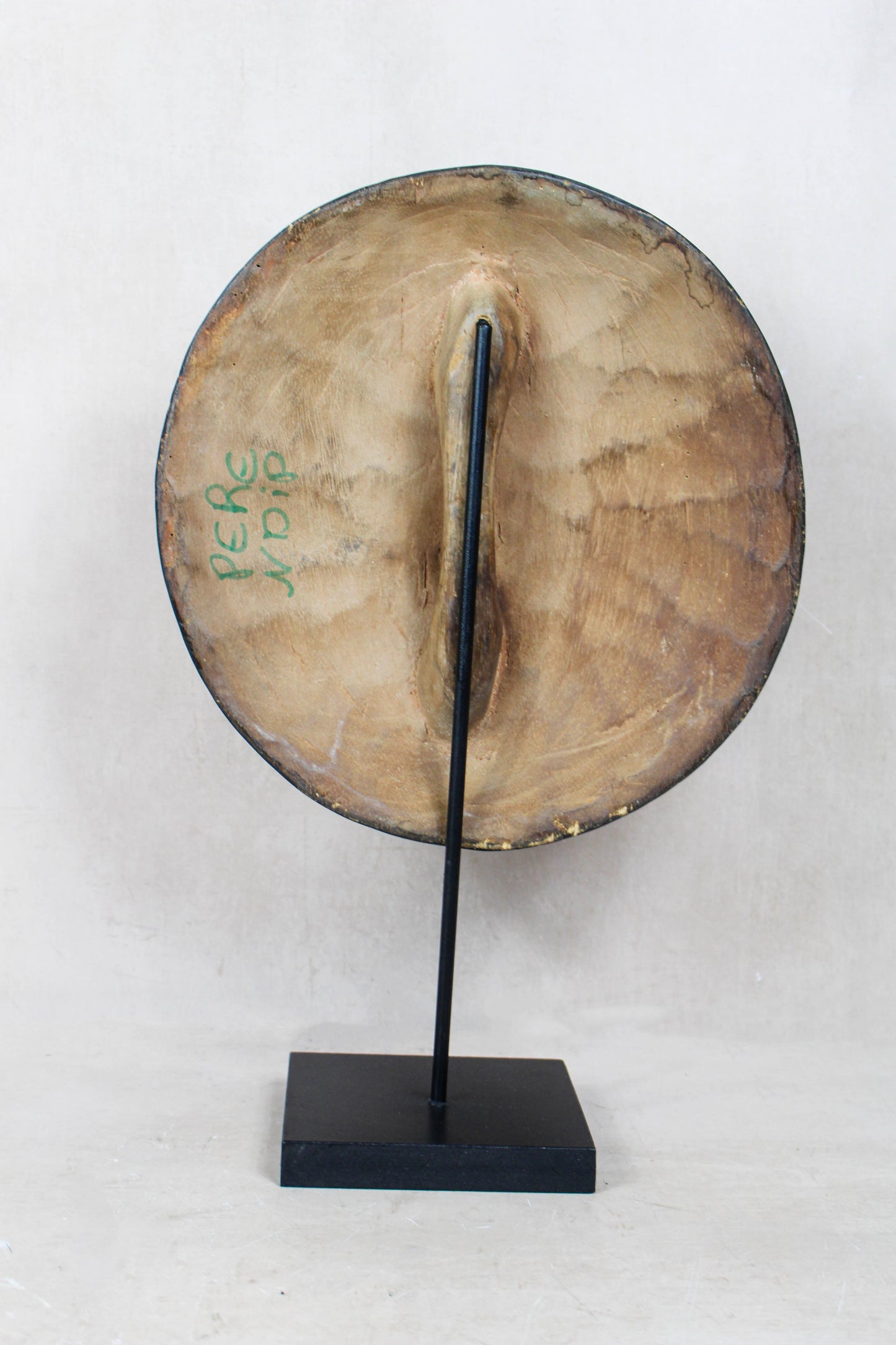 Cameroon Shield Round - 160.10