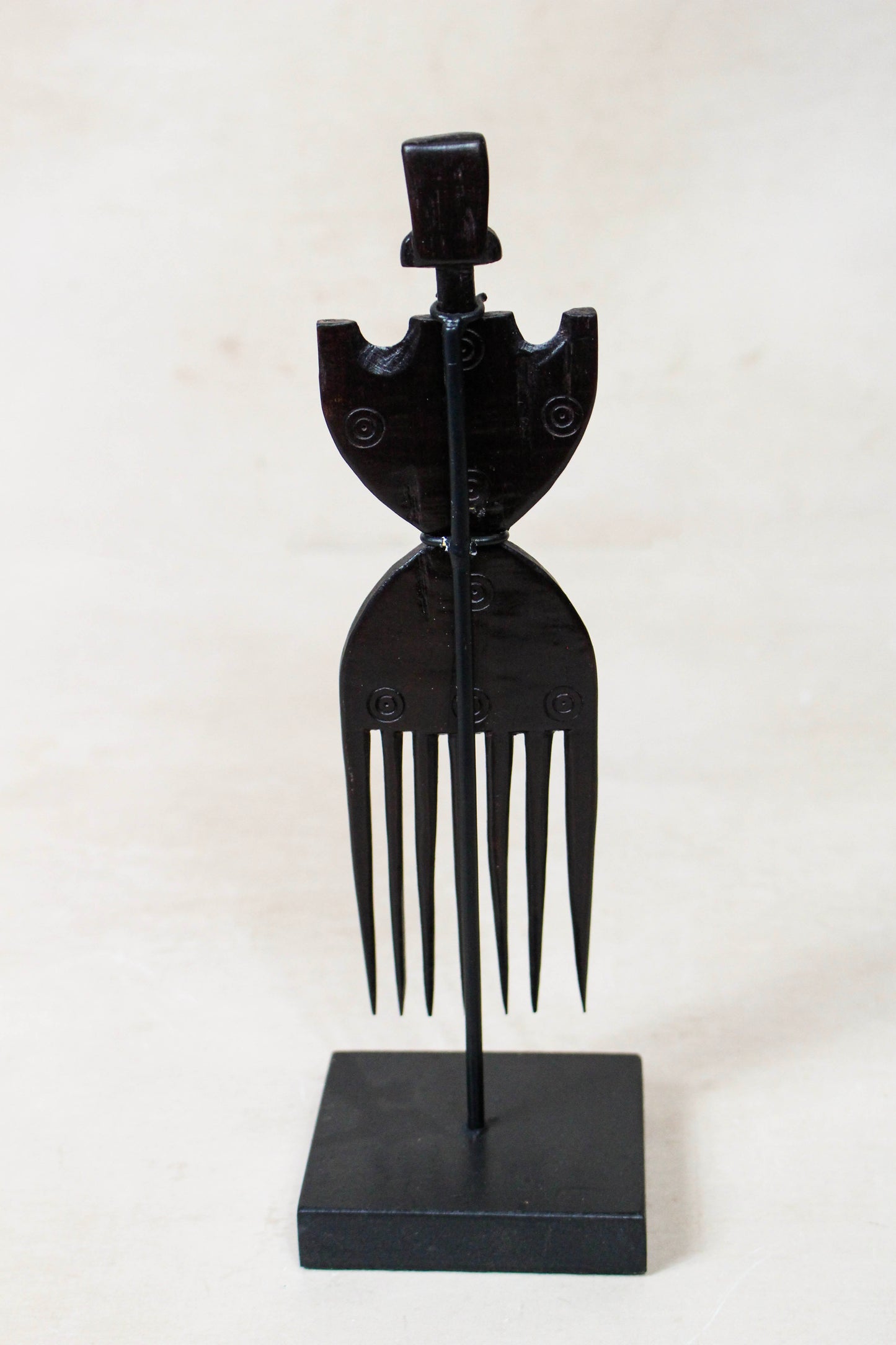 West African Carved Comb 240.4
