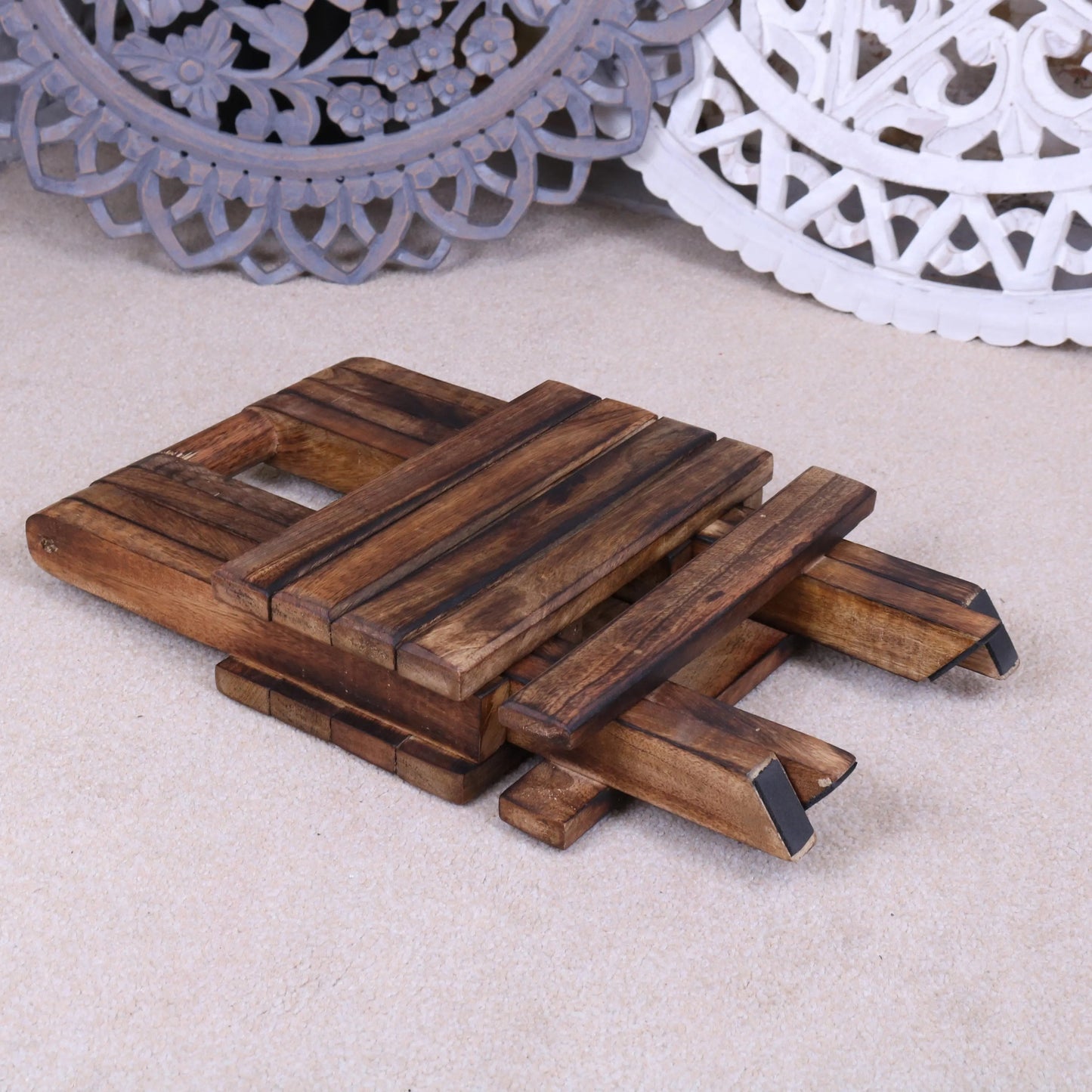 Vaitin Wooden Folding Stool