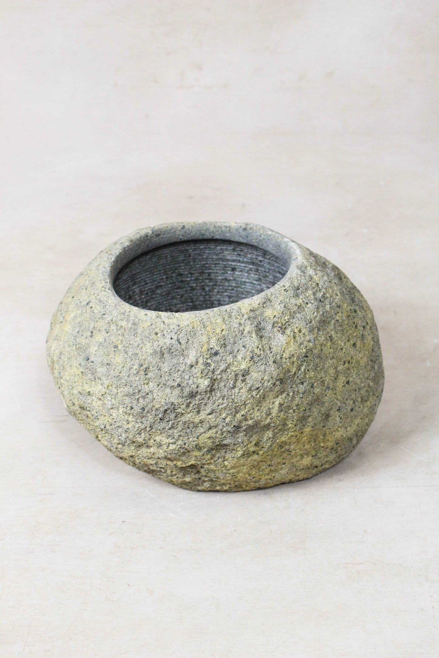 River Stone Planter Pot 22.1