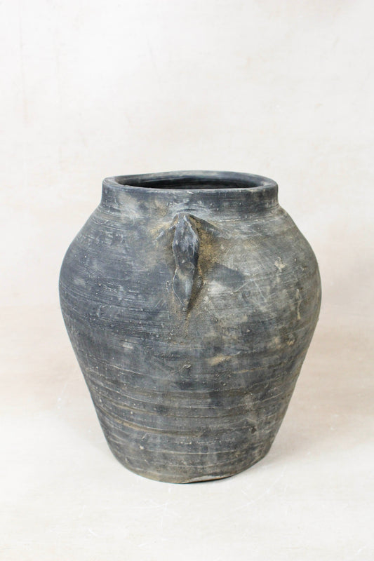 Vintage Dark pot with ears - E2.3