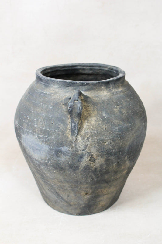 Vintage Dark pot with ears - E2.6