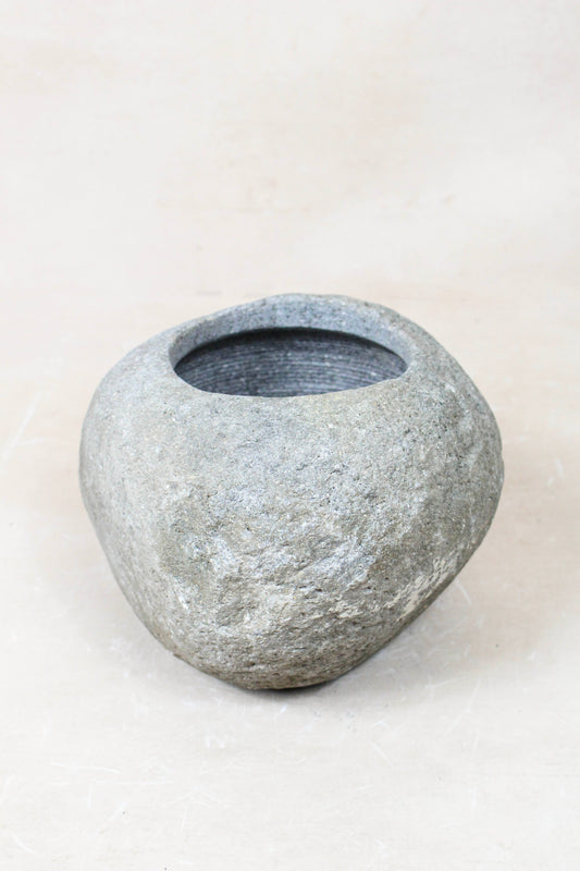 River Stone Planter Pot 22.6