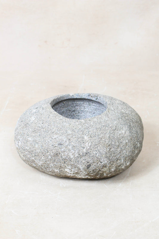 River Stone Planter Pot 22.14