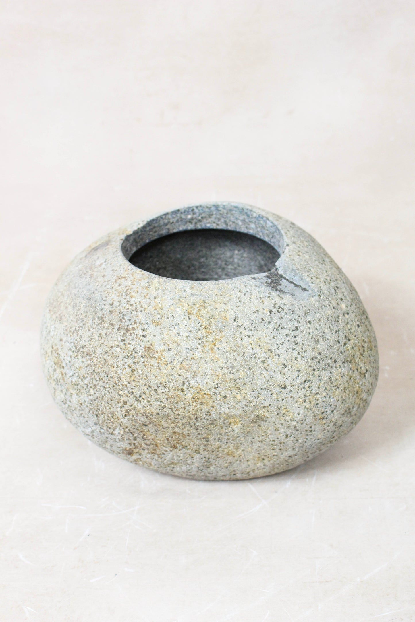 River Stone Planter Pot 22.15