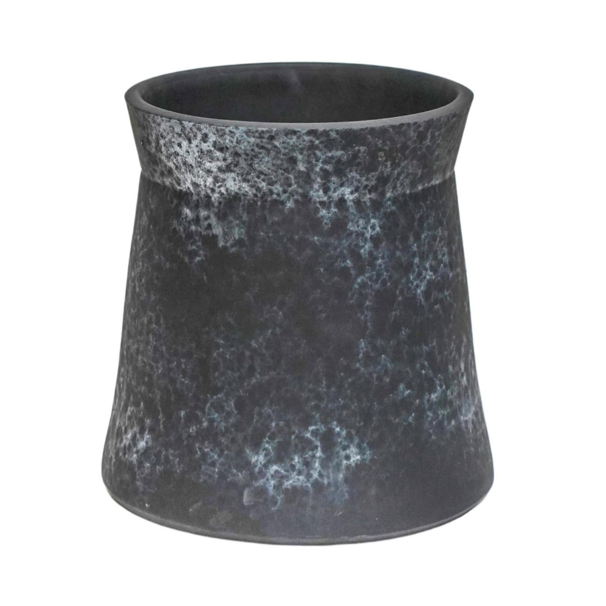 TheFoalyard Ivyline Kew Royal Botanic Gardens Handthrown Planter Basalt