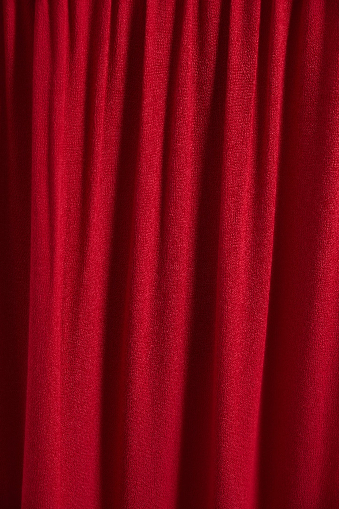 Katleen Crepe Flutter Sleeve Midi Dress - Red