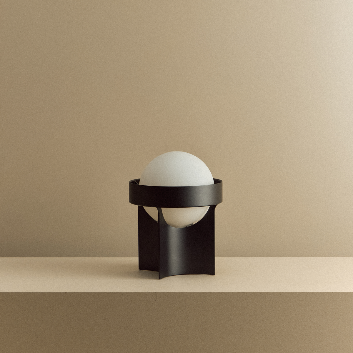 Loop Table Lamp in Dark Grey + Sphere IV