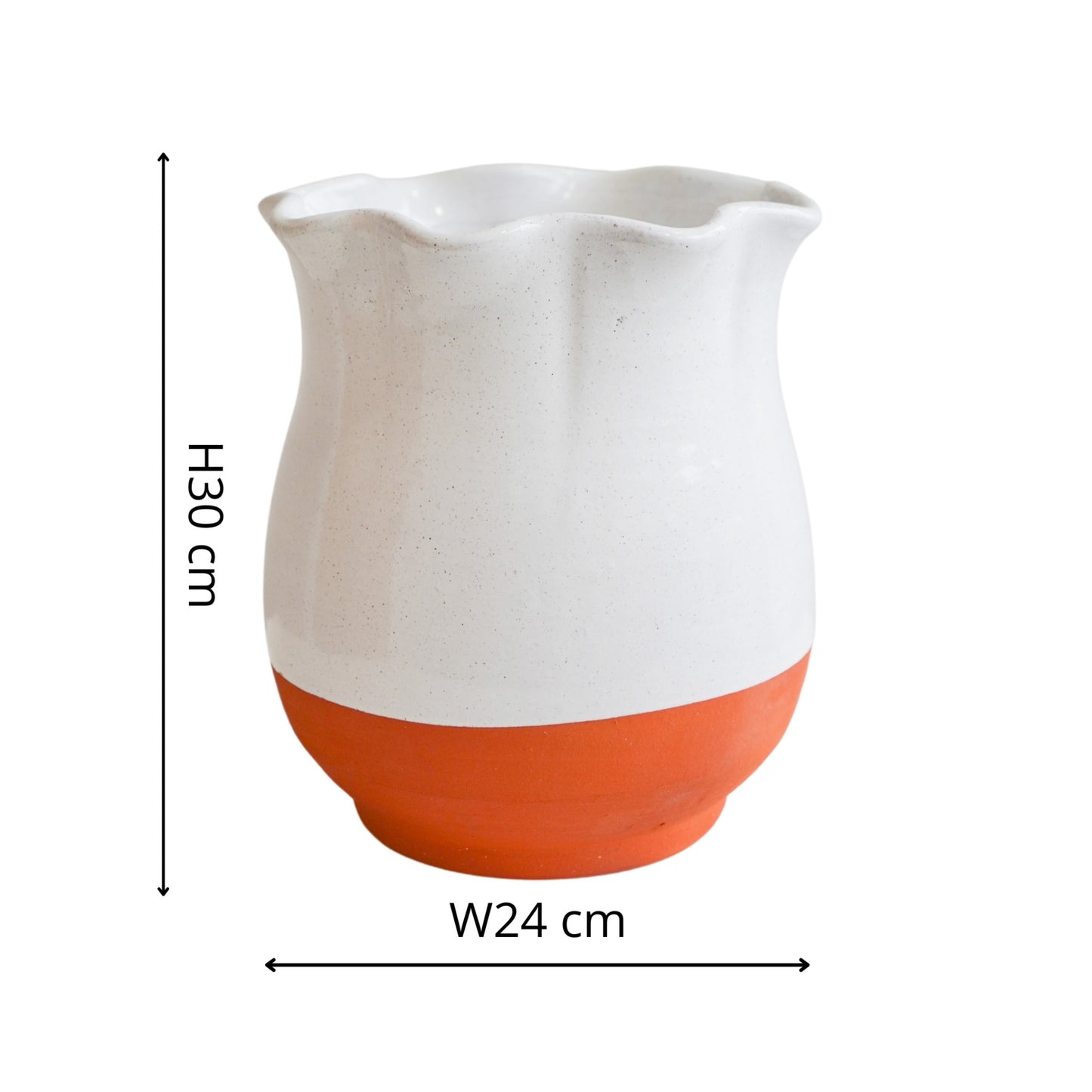 TheFoalyard Ivyline Moreton Ivory Scalloped Vase