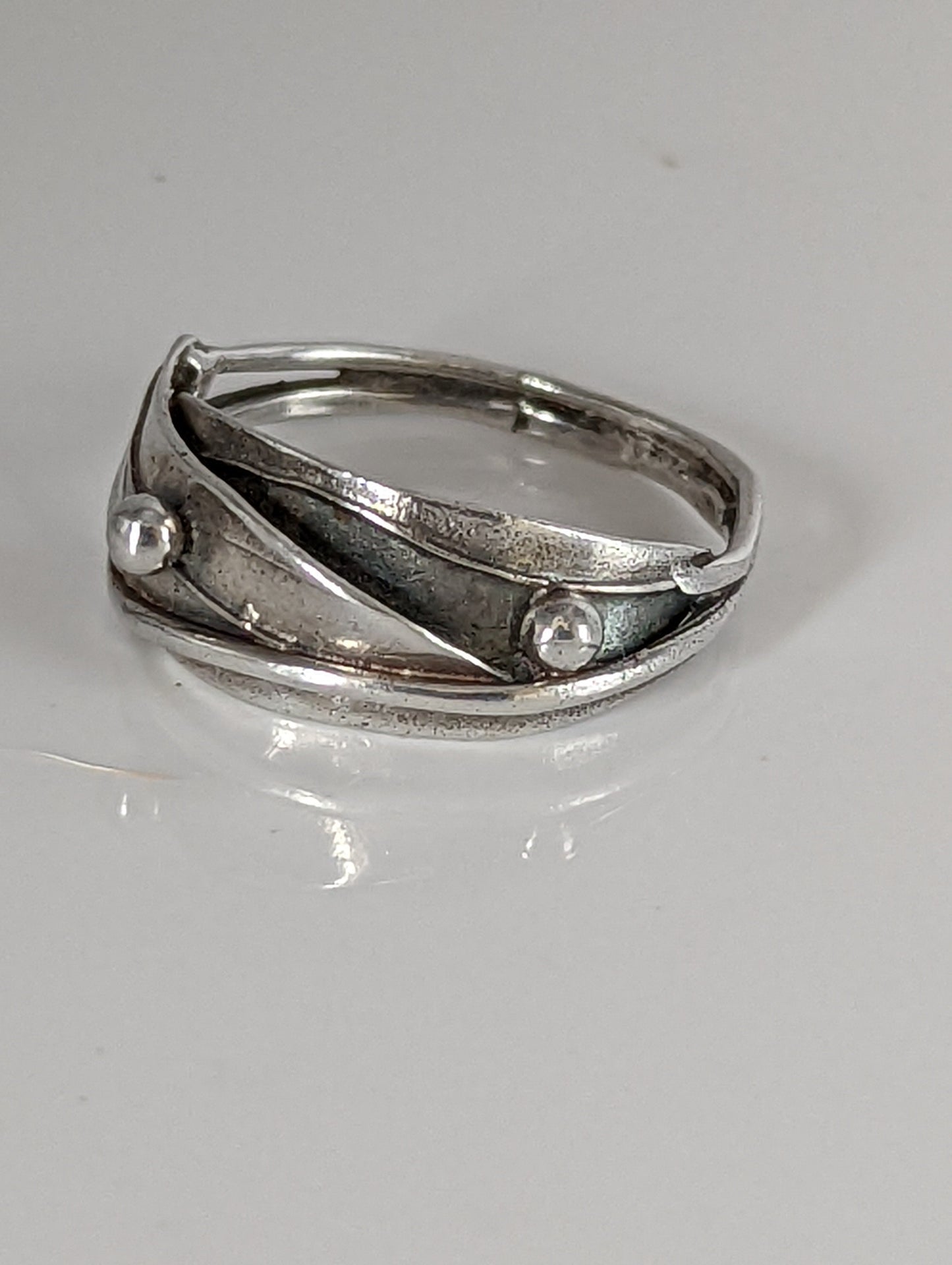 Silver Steed Delicate Silver Leaves ring with Silver Buds