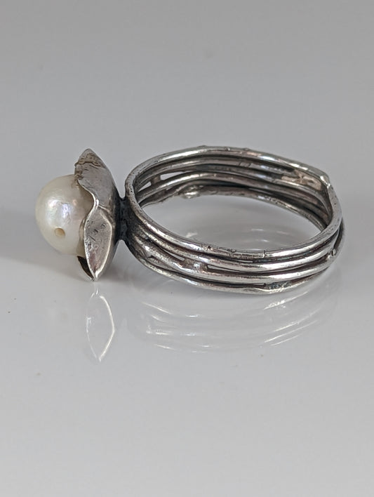 Silver Steed Wired Ring with Pearl