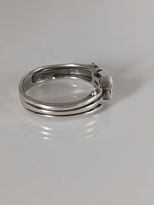 Silver Steed Silver Zirconia Antique Ring