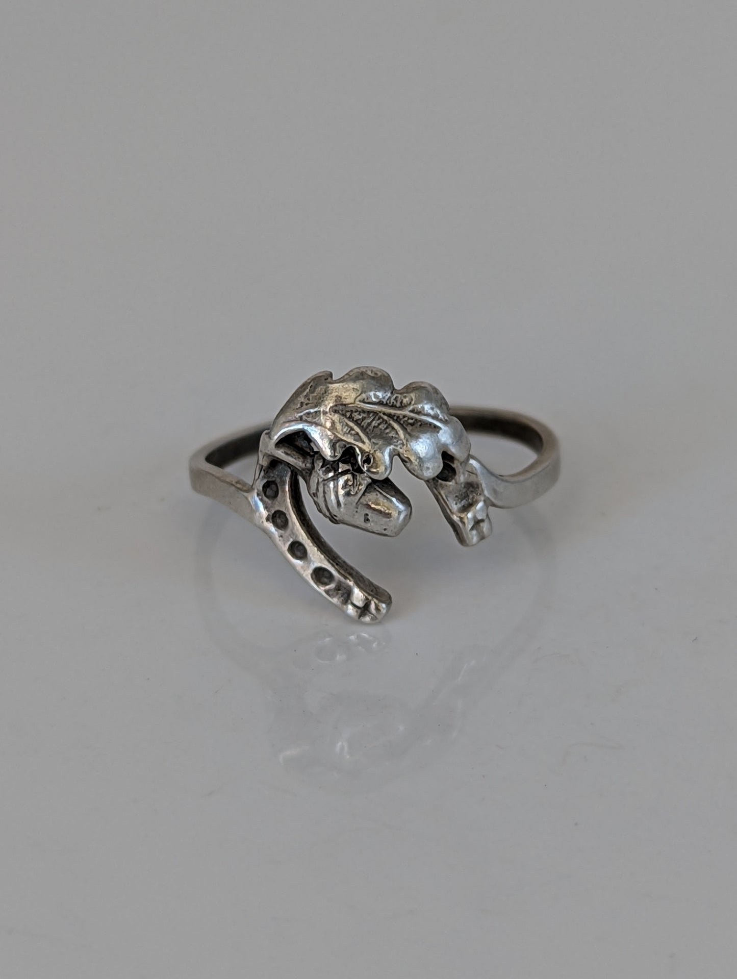 925 Silver Horseshoe, Acorn & Oak Leaf Ring – Symbolic Nature Gift