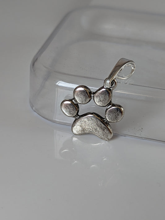 Silver Steed Paw Print Silver Pendant