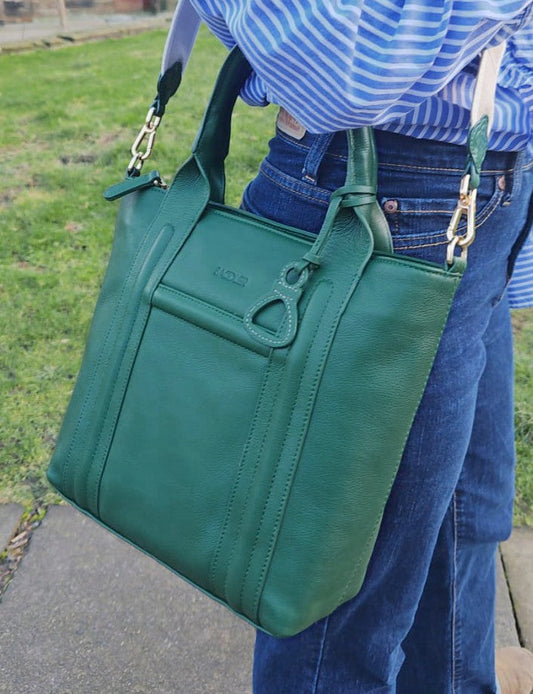 "Patricia" Leather Handbag for Women by Saddler – Stylish, Versatile & Practical Design