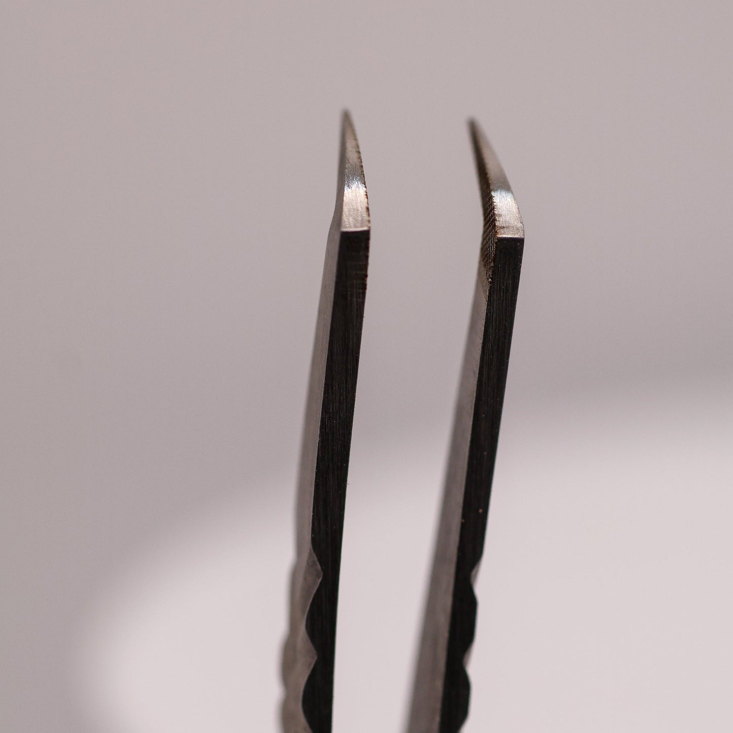 Halo 90° Fibre Grip Tweezers
