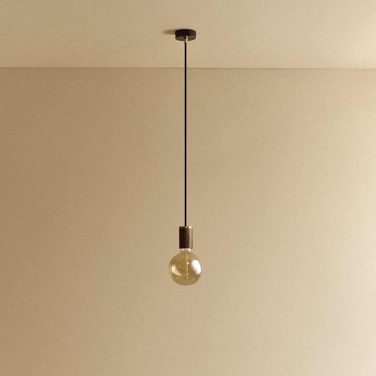 Voronoi I Pendant Light in Walnut