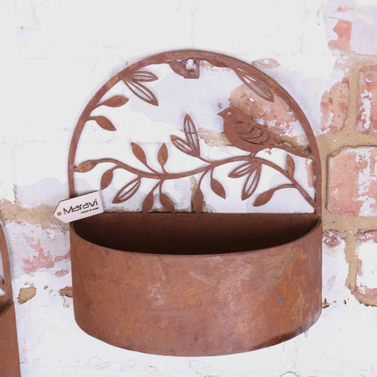 Tanu Wall Mounted Metal Planter Set Rusted Finish