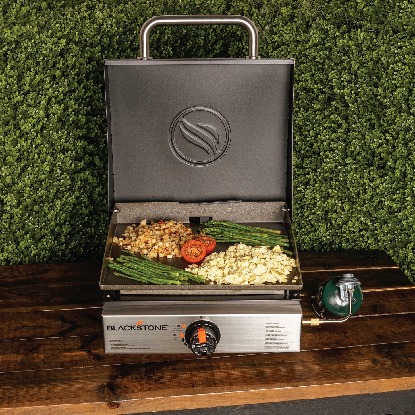 TheFoalyard Blackstone Original 17-inch Tabletop Griddle with Hood - barbecue portable cooking
