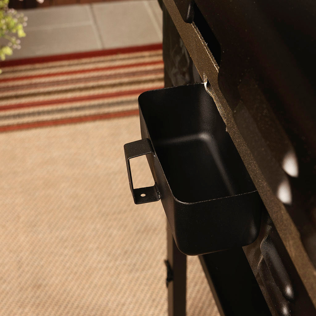 TheFoalyard Blackstone Original 28-inch Griddle with Hood - patented fat rear grease management system