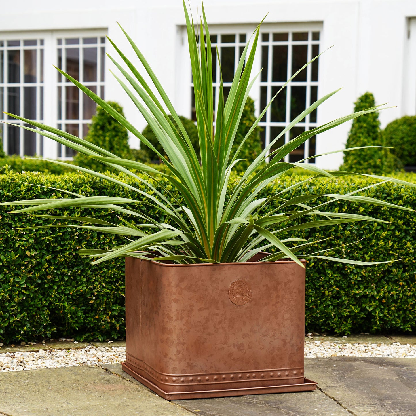 TheFoalyard Ivyline Kew Royal Botanic Gardens Aged Copper Regency Outdoor Planter 38cm